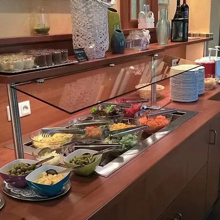 Zur Brucke 3* Minheim